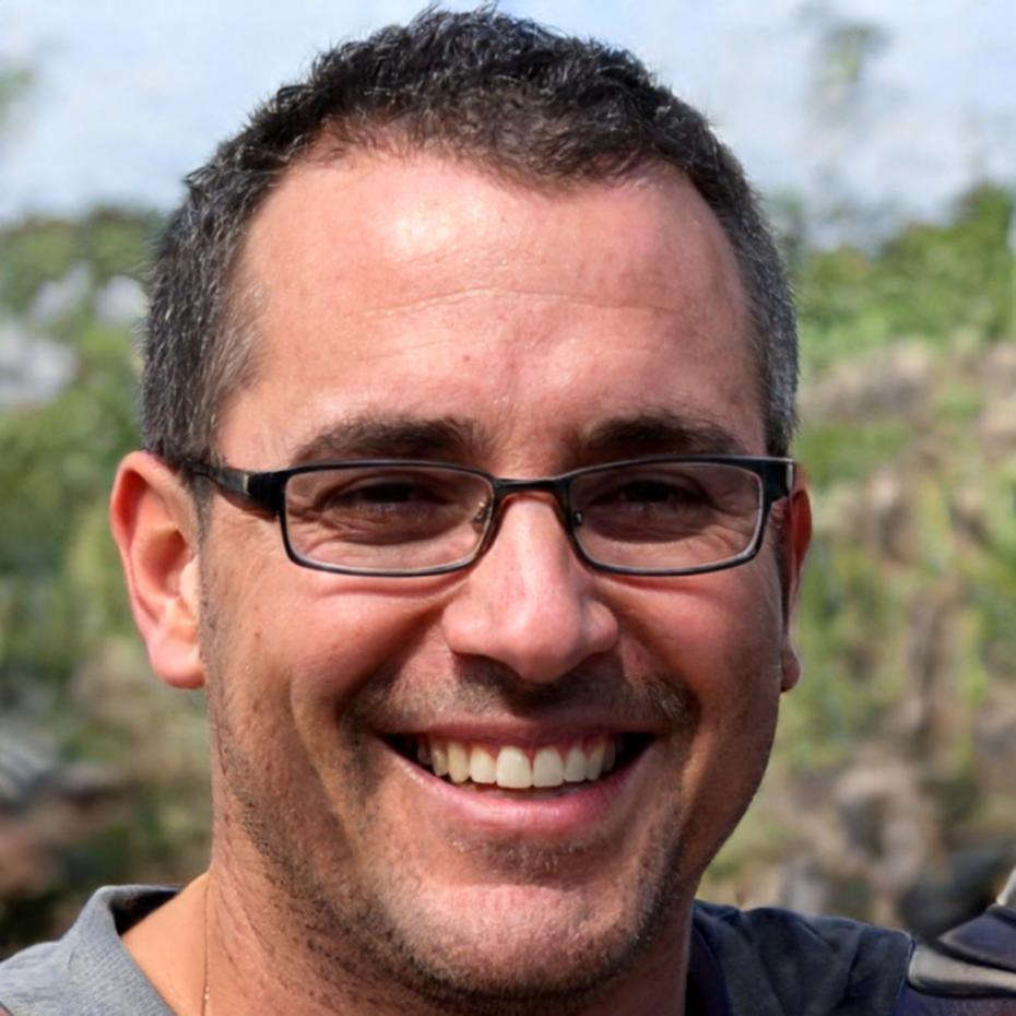 Miembro del equipo especializado en análisis técnico SEO